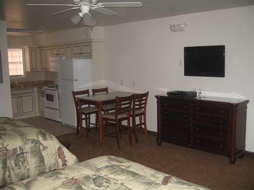 Shore Stay Suites Cape Charles Quarto foto