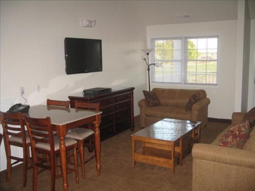 Shore Stay Suites Cape Charles Quarto foto